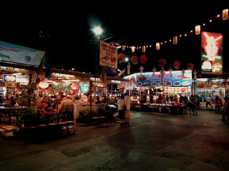 Motorcykeluthyrning i Night Bazaar, Chiang Mai