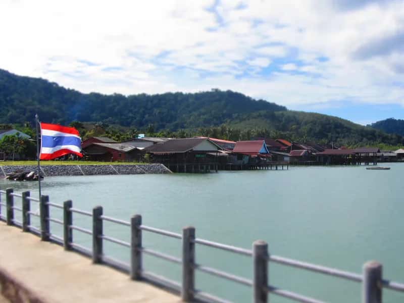 Sewa motosikal di Lanta Old Town, Koh Lanta