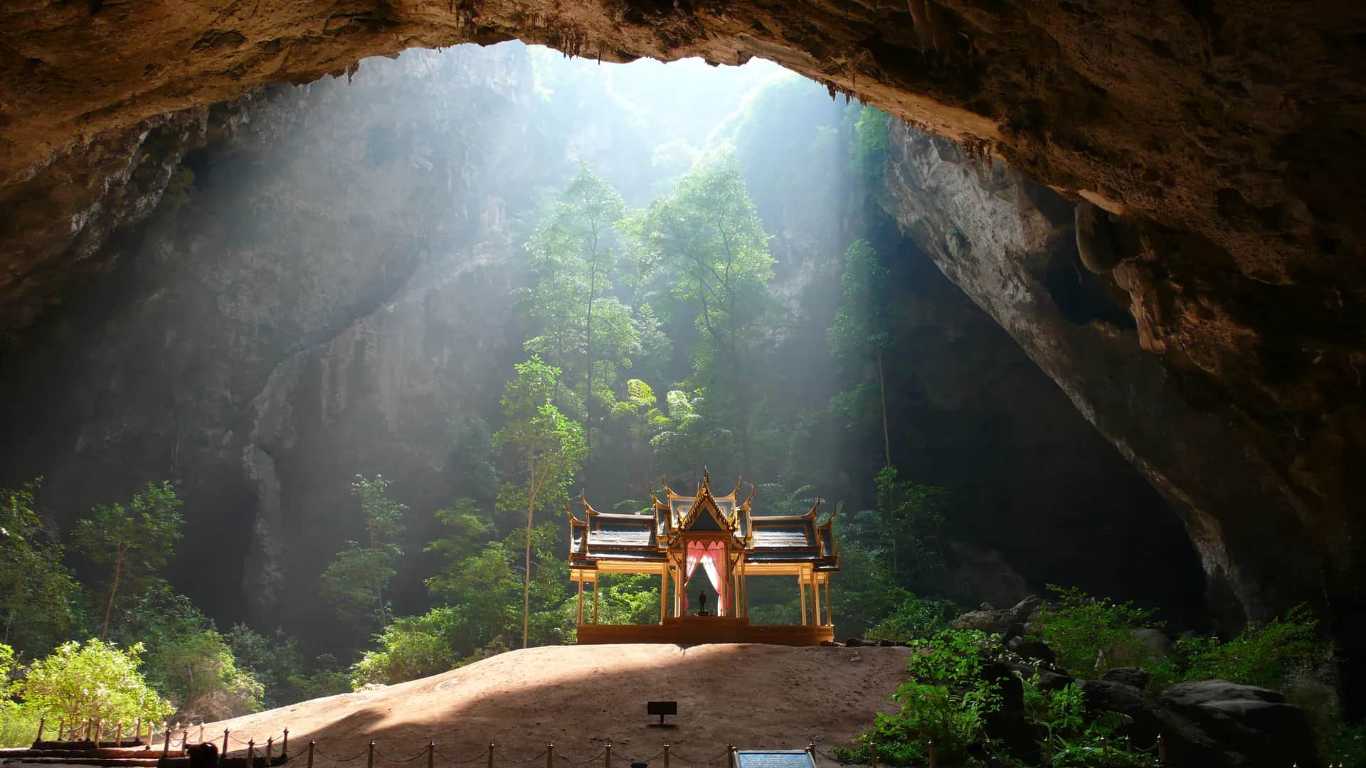 Phraya Nakhon Cave royal pavilion i Hua Hin, Thailand