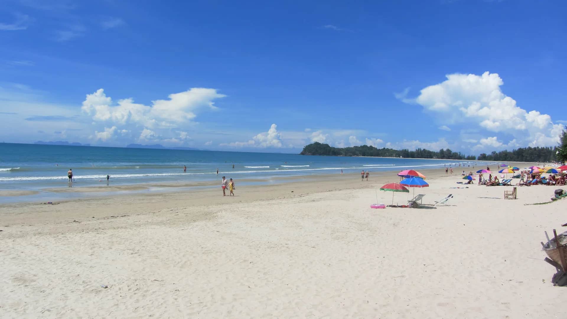 Klong Dao Beach at sunset, Andaman horizon i Koh Lanta, Thailand
