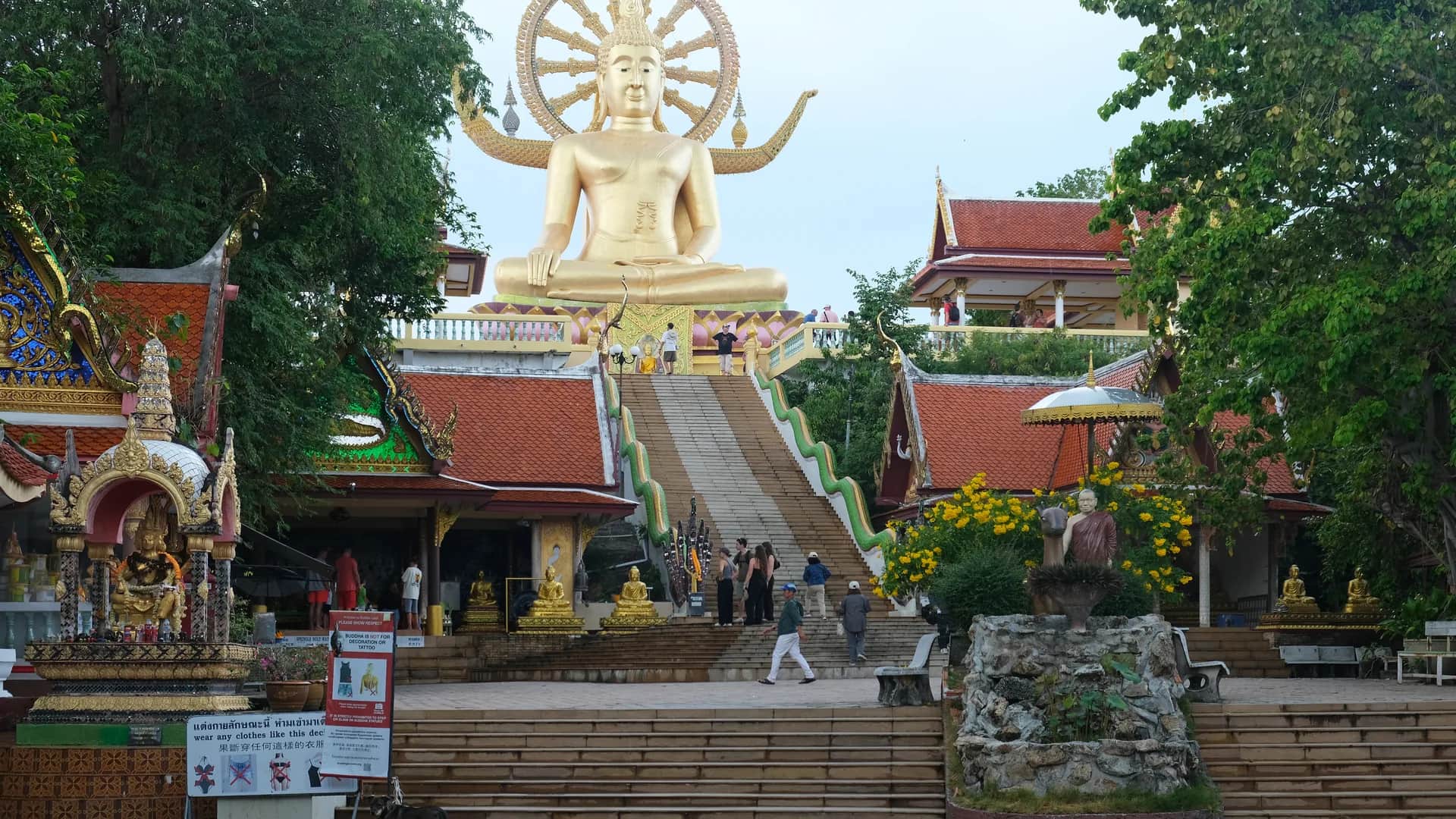 Wat Phra Yai (Big Buddha) 12 m gilded statue on Koh Faan island connected by causeway in Koh Samui, Thailand